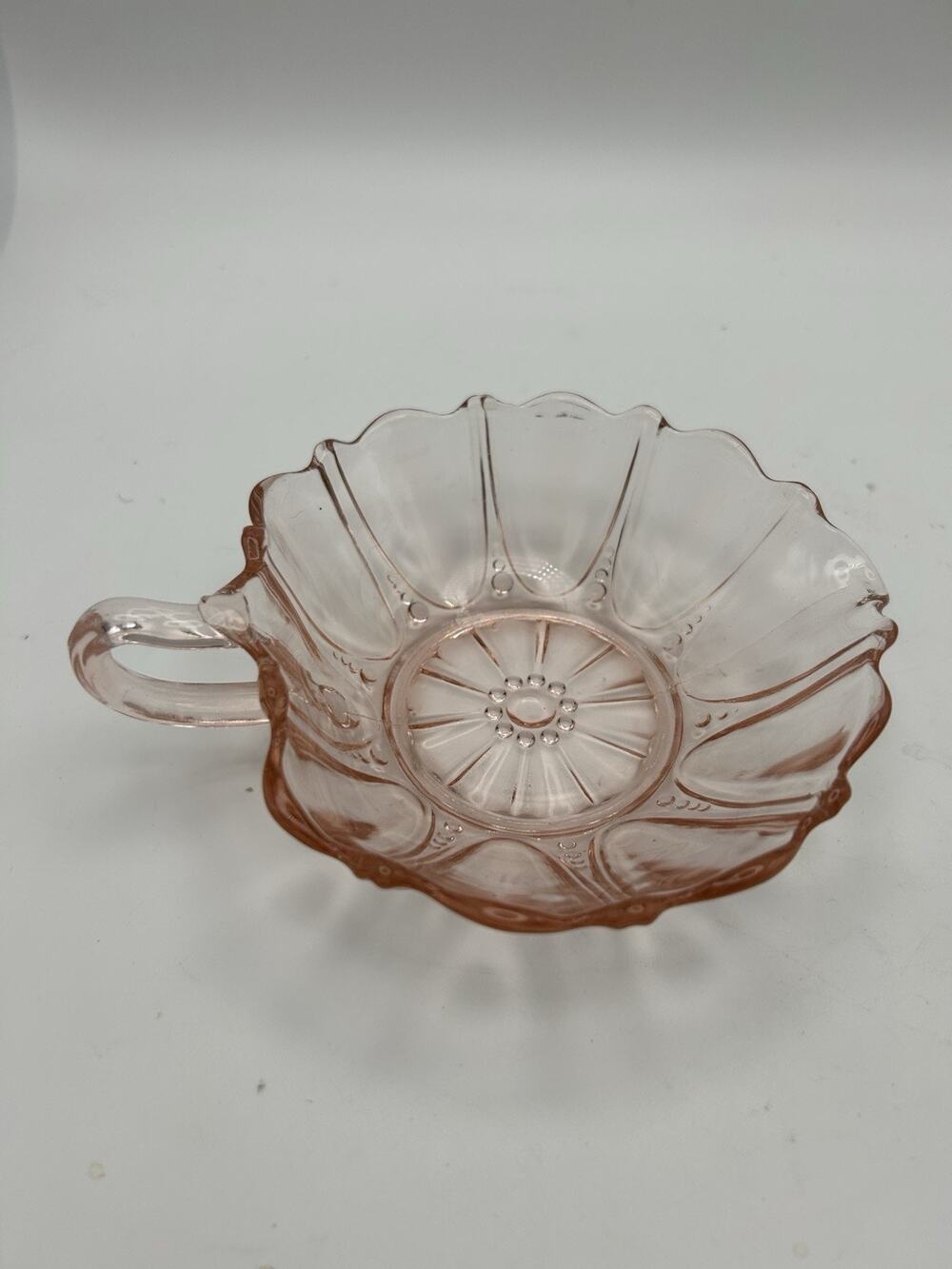 Vintage 1930s 1940s Anchor Hocking Oyster & Pearl 5" Heart Depression Glass EXC!